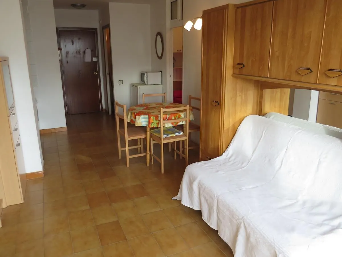 Avda. Montserrat Lägenhet Rosas